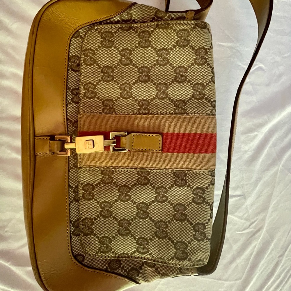 Vintage Gucci Jackie hobo GG canvas w dust bag. Authentic! Free Shipping.